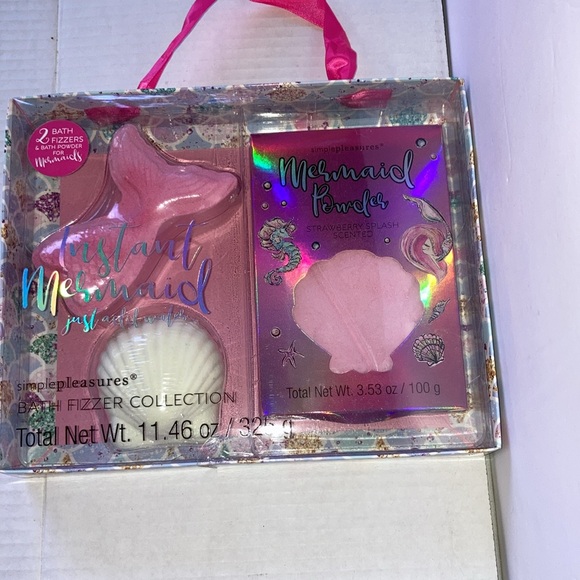 MERMAID Bath Gift Set 2 bath Fizzers and Bath Powder - Picture 10 of 12